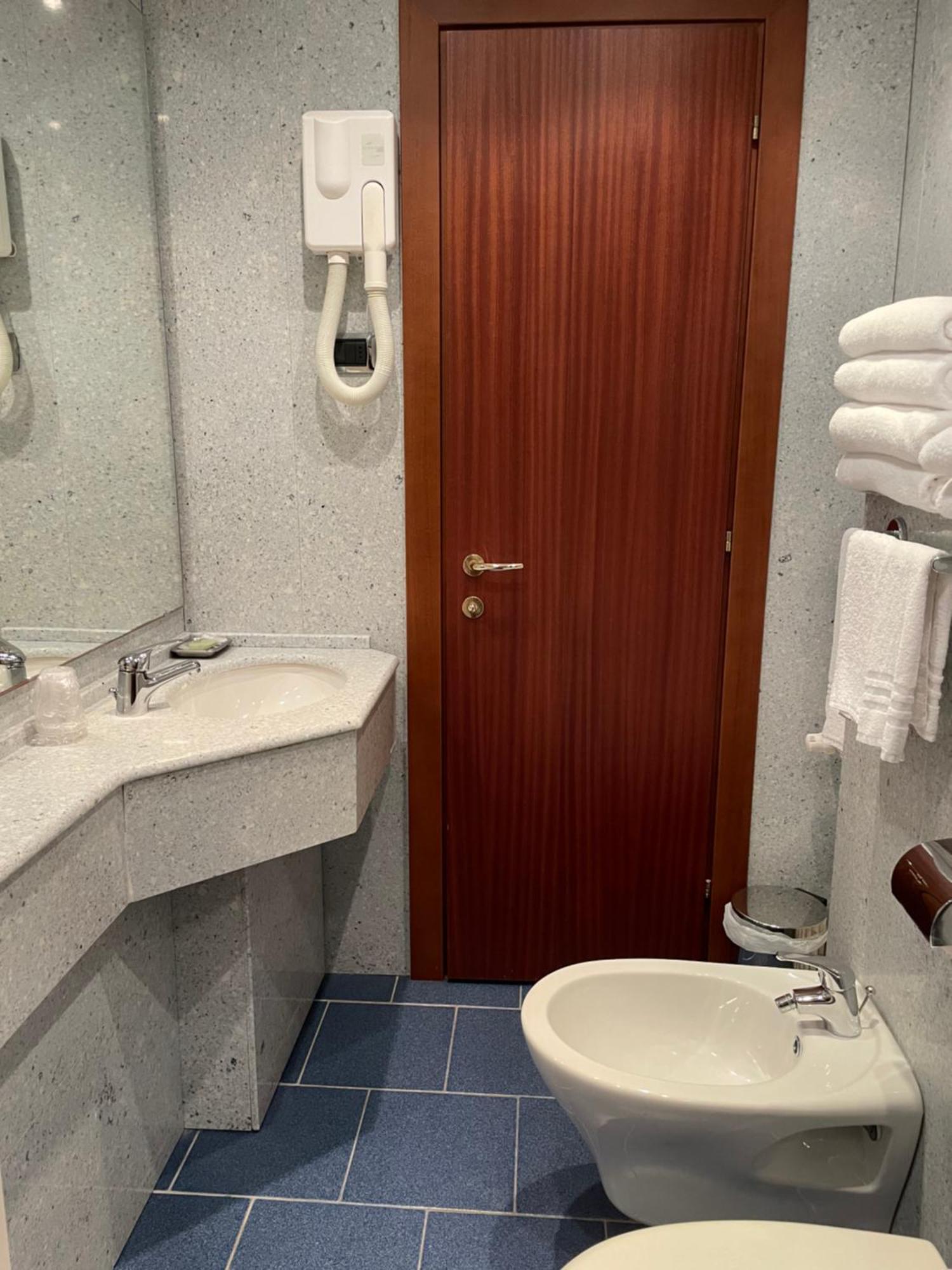 Hotel Mondial Rapallo Phòng bức ảnh