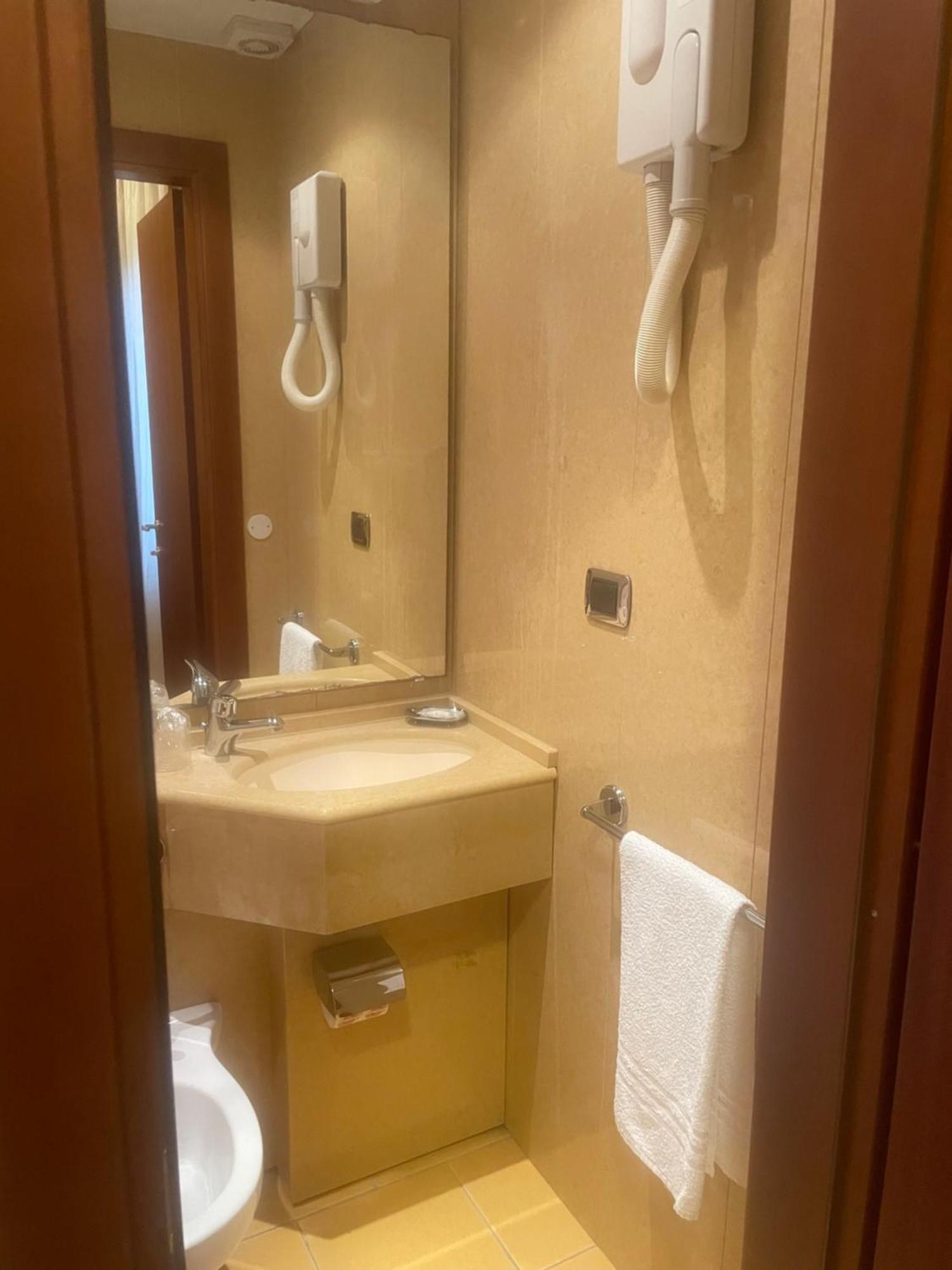 Hotel Mondial Rapallo Phòng bức ảnh